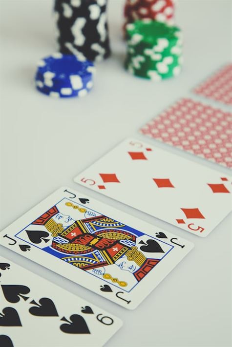 The Science of Decision-Making in Poker: Insights from Cognitive Psychology