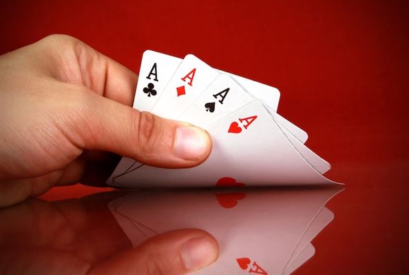 From Novice to Pro: Effective Techniques to Improve Your Poker Game