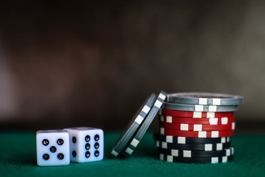 Game Theory in Poker: Strategies for Optimal Decision-Making