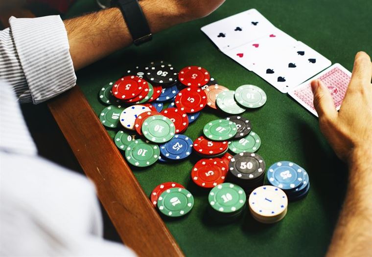 From Rants to Respect: Dealing with Difficult Players in Poker